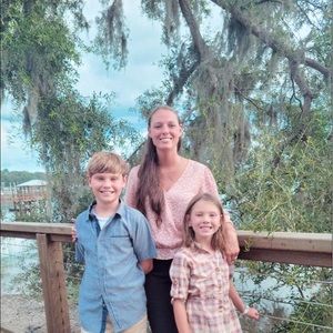 Meet your Posher, Holly